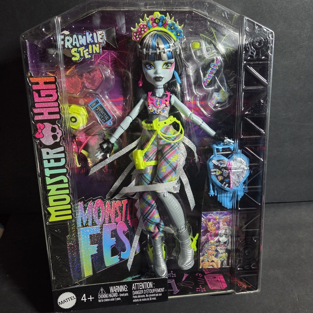 Monster High Monster Fest Frankie Stein 11" Doll, Band Poster & Accessories. New